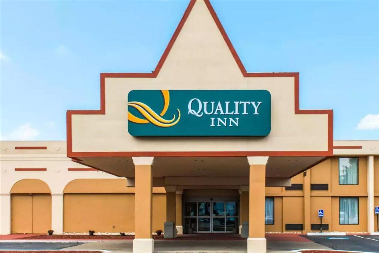 Quality Inn New Kensington Exteriér fotografie