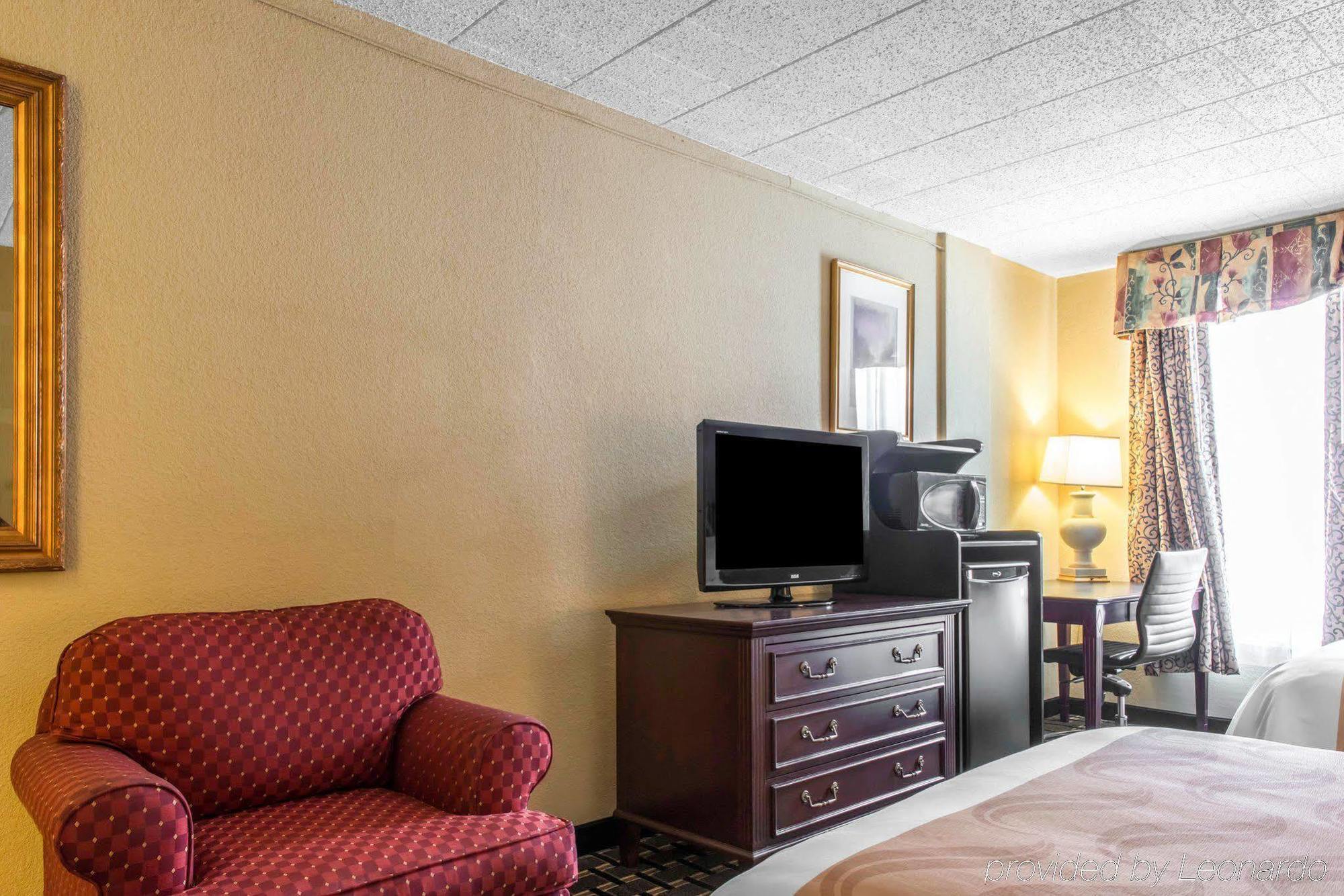 Quality Inn New Kensington Exteriér fotografie